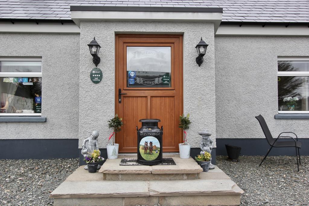 Pat Larry'S Cottage グリーンキャッスル エクステリア 写真